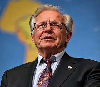 Brasil com 2 mandatos