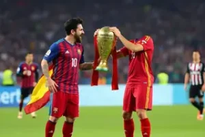 Messi parabeniza Espanha pelo título
